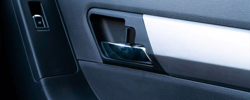2026-04-21-jac_t8_luxury_galeria_interior_3_871x349px.jpg